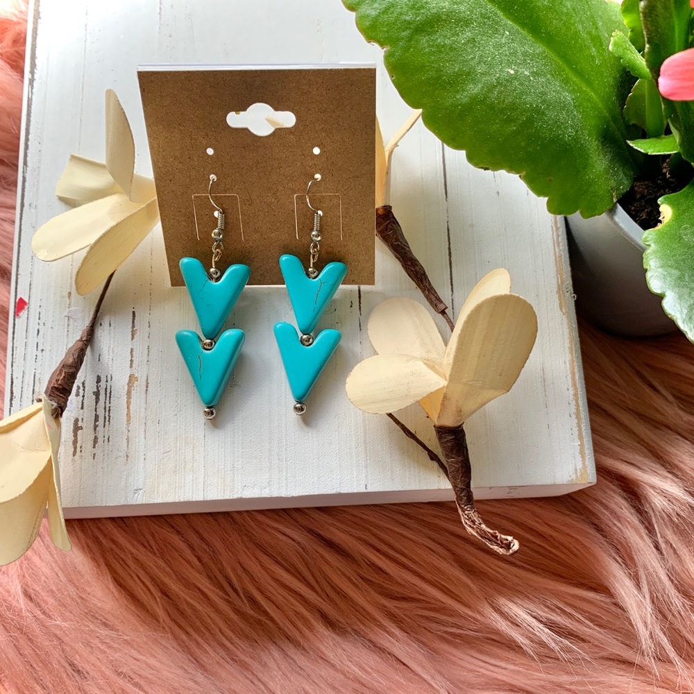 TURQUOISE COLORED ARROW EARRINGS